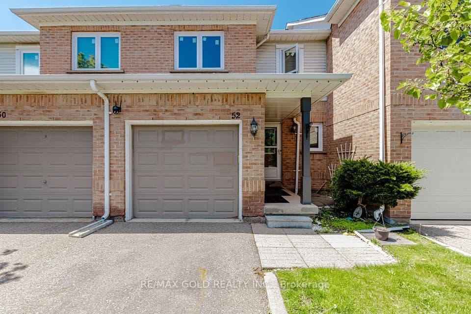 52 Wickstead Court, Brampton, ON L6R 1N8 – photo 2