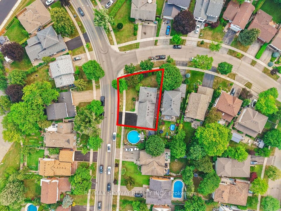 2673 Thorn Lodge Drive, Mississauga, ON L5K 1L1 – photo 3