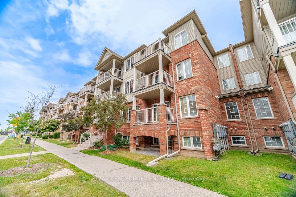 153 Isaac Devins Boulevard 2, Toronto, ON M9M 0C5 – photo 3