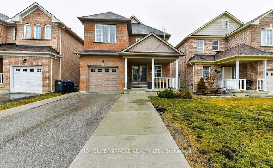 21 Chalkfarm Crescent, Brampton, ON L7A 3V8 – main photo