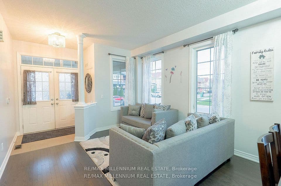 8 Zelda Road, Brampton, ON L6R 0B3 – photo 3