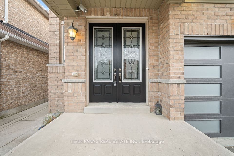 91 Campwood Crescent, Brampton, ON L6P 3S9 – photo 3