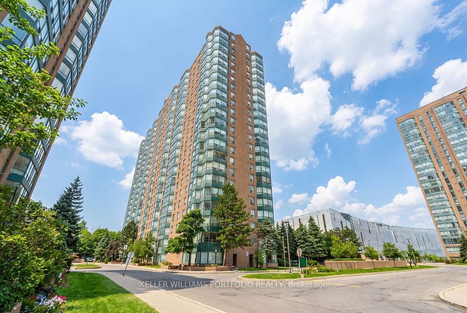 135 Hillcrest Avenue 605, Mississauga, ON L5B 4B1 – photo 2
