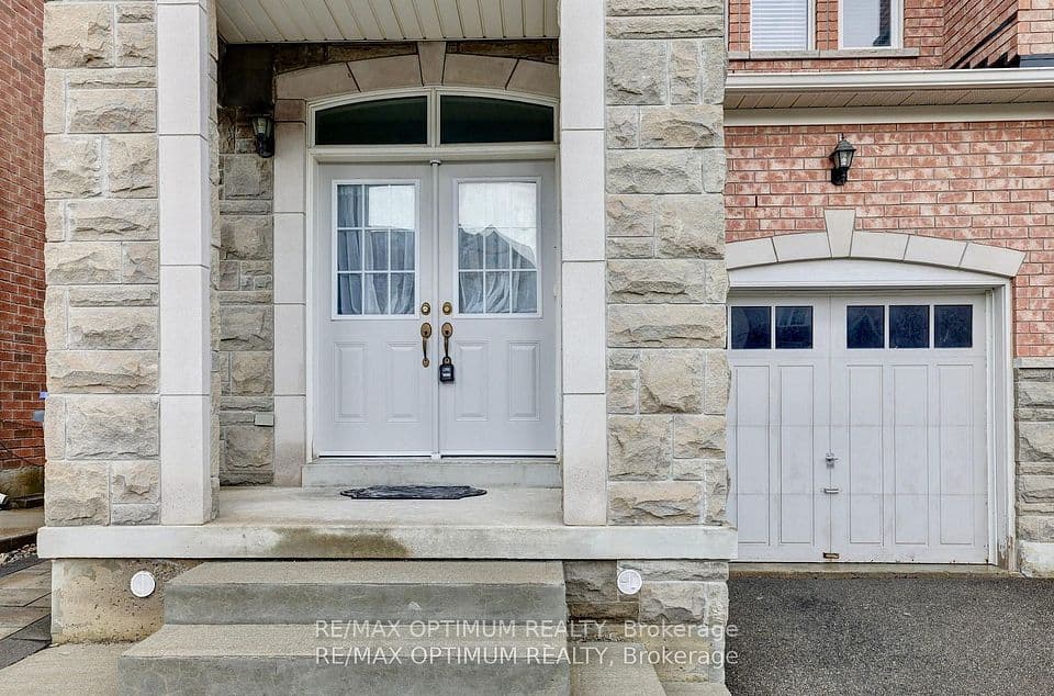 21 Saint Eugene Street, Brampton, ON L6Y 0N5 – photo 2
