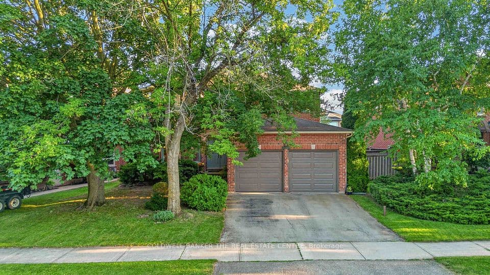 2040 Markle Drive, Oakville, ON L6H 3T3 – main photo