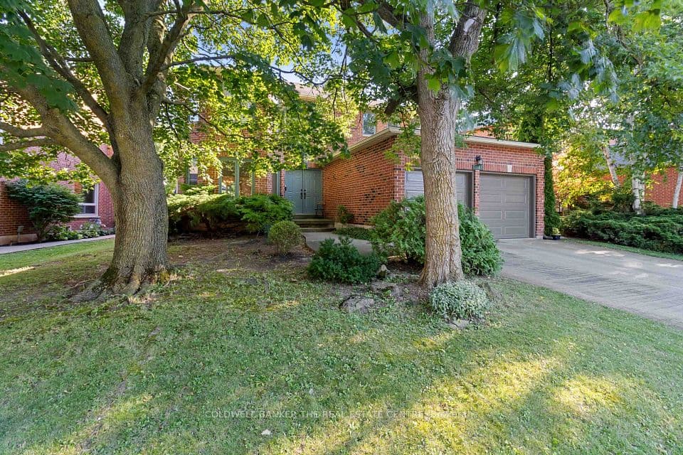 2040 Markle Drive, Oakville, ON L6H 3T3 – photo 2