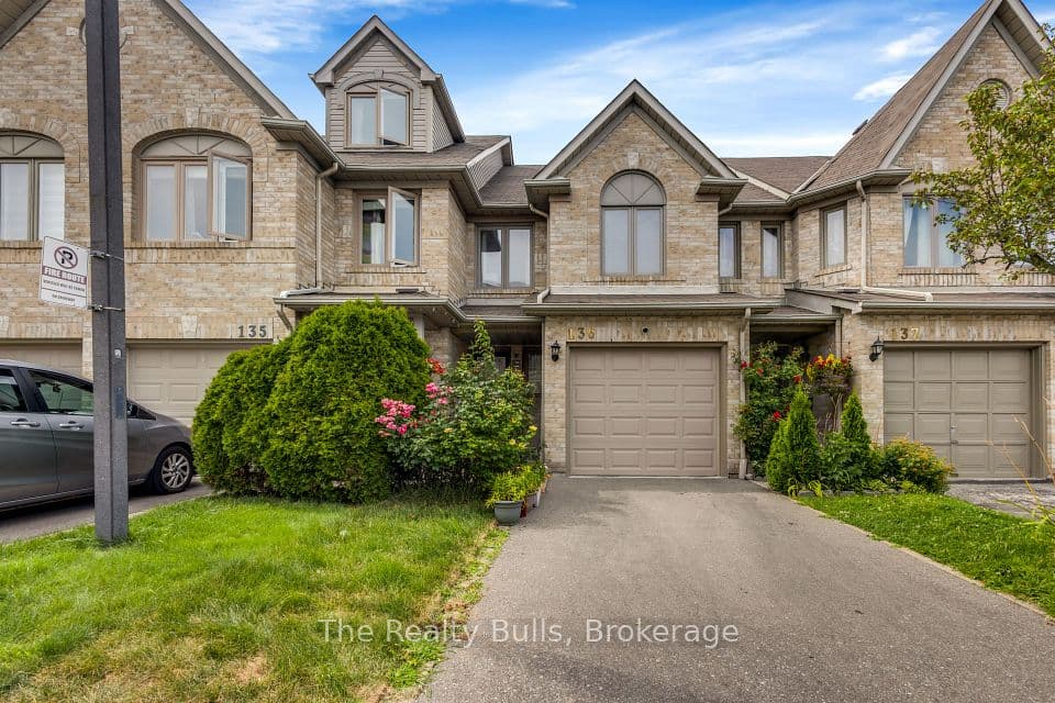 1292 Sherwood Mills Boulevard 136, Mississauga, ON L5V 2G8 – photo 3