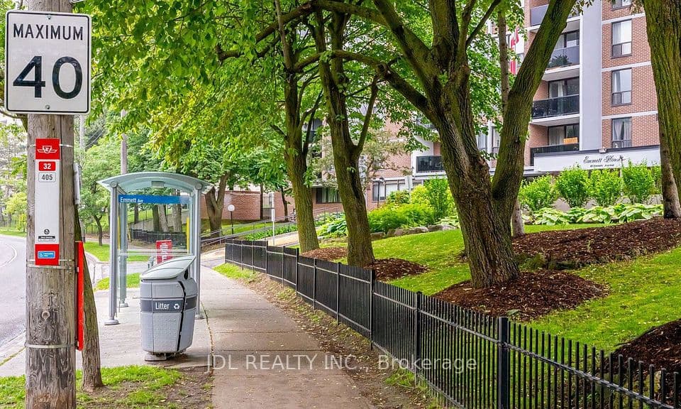 85 Emmett Avenue 1807, Toronto, ON M6M 2E6 – photo 3