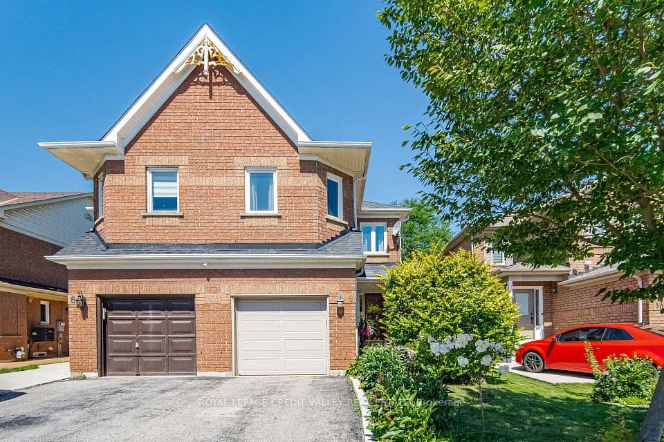 8 Pressed Brick Drive, Brampton, ON L6V 4K8 – main photo