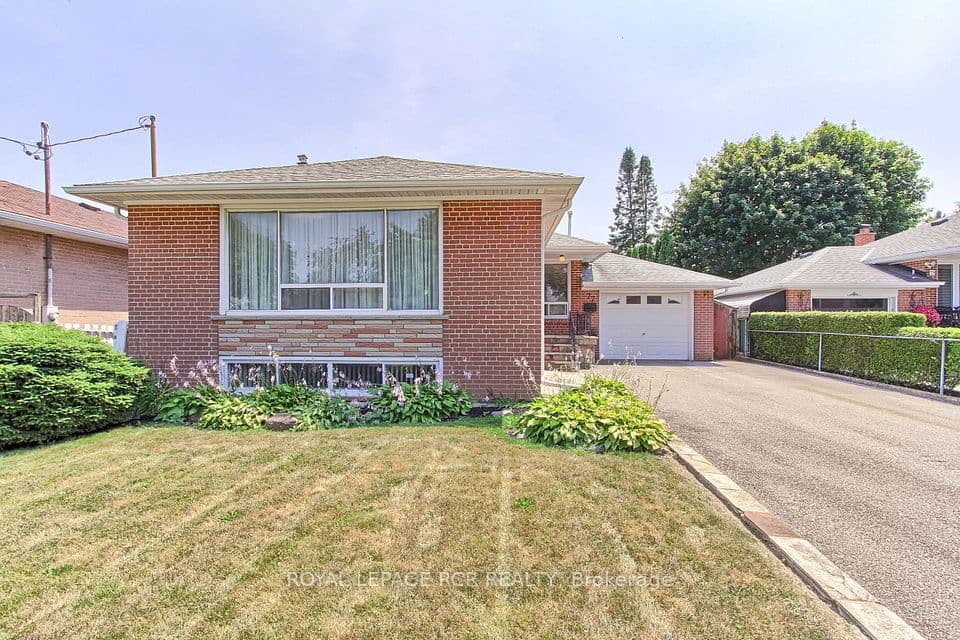 77 Alhart Drive, Toronto, ON M9V 2N1 – main photo