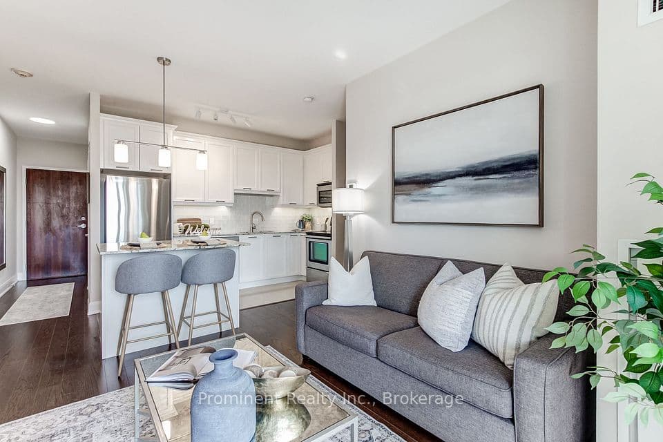 2470 Prince Michael Drive 414, Oakville, ON L6H 0G9 – main photo
