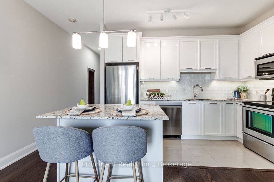 2470 Prince Michael Drive 414, Oakville, ON L6H 0G9 – photo 3