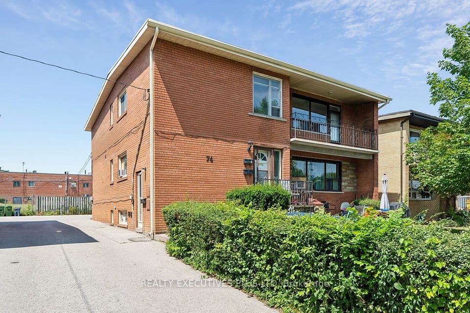 74 Calstock Drive, Toronto, ON M9V 1H2 – main photo