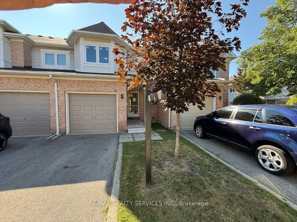 13 Wickstead Court, Brampton, ON L6R 1N8 – photo 2