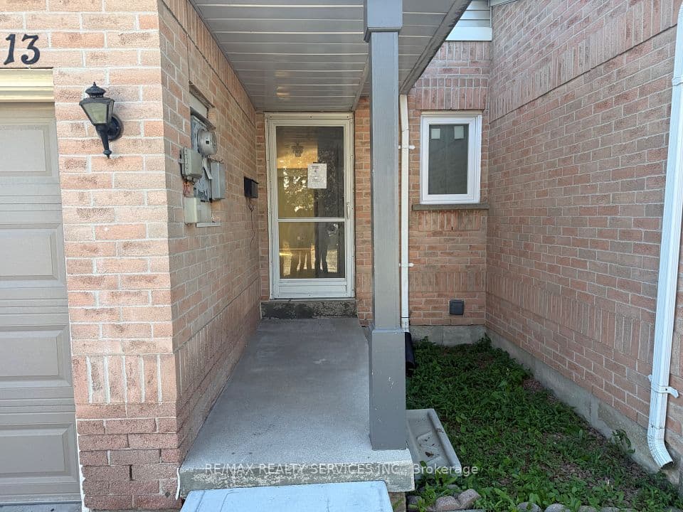 13 Wickstead Court, Brampton, ON L6R 1N8 – photo 3