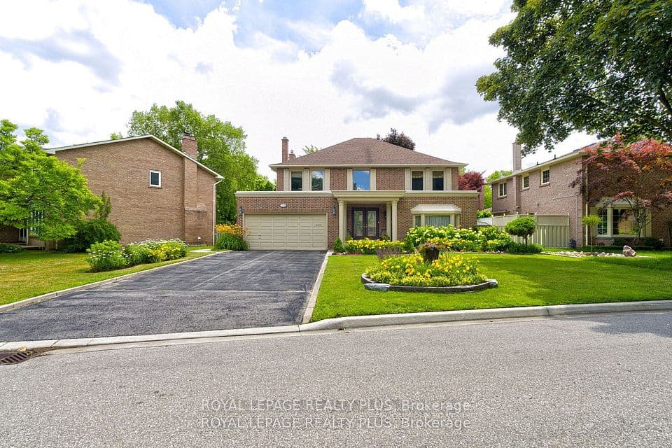 1760 Featherston Court, Mississauga, ON L5L 3E3 – main photo