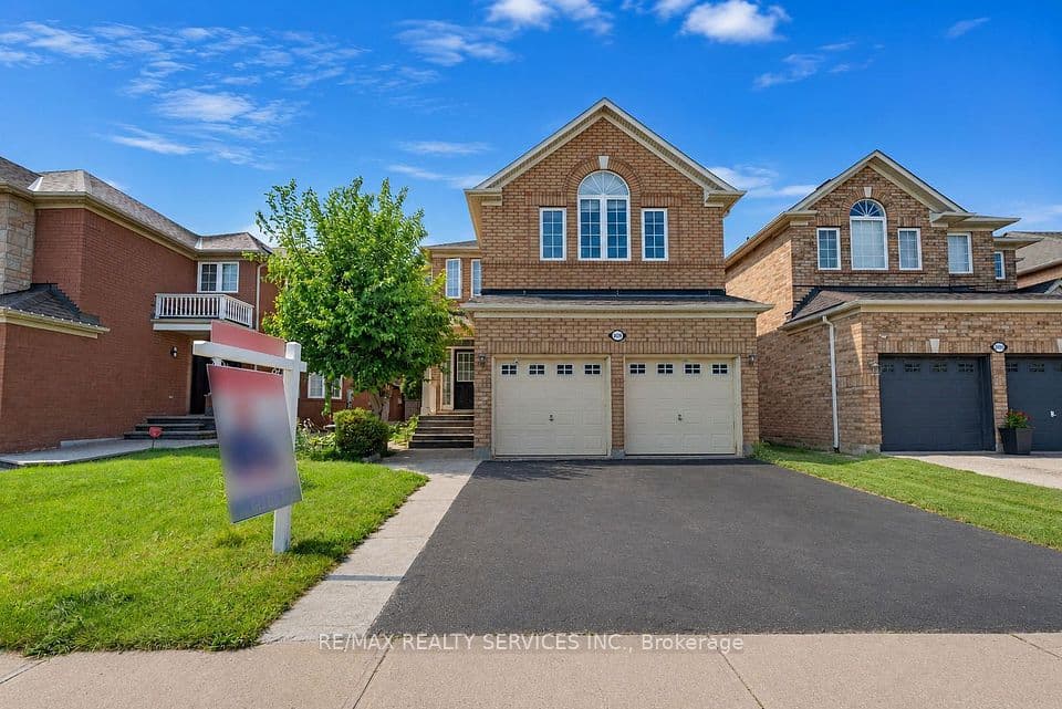 3696 Waterfall Crescent, Mississauga, ON L5N 8G8 – main photo