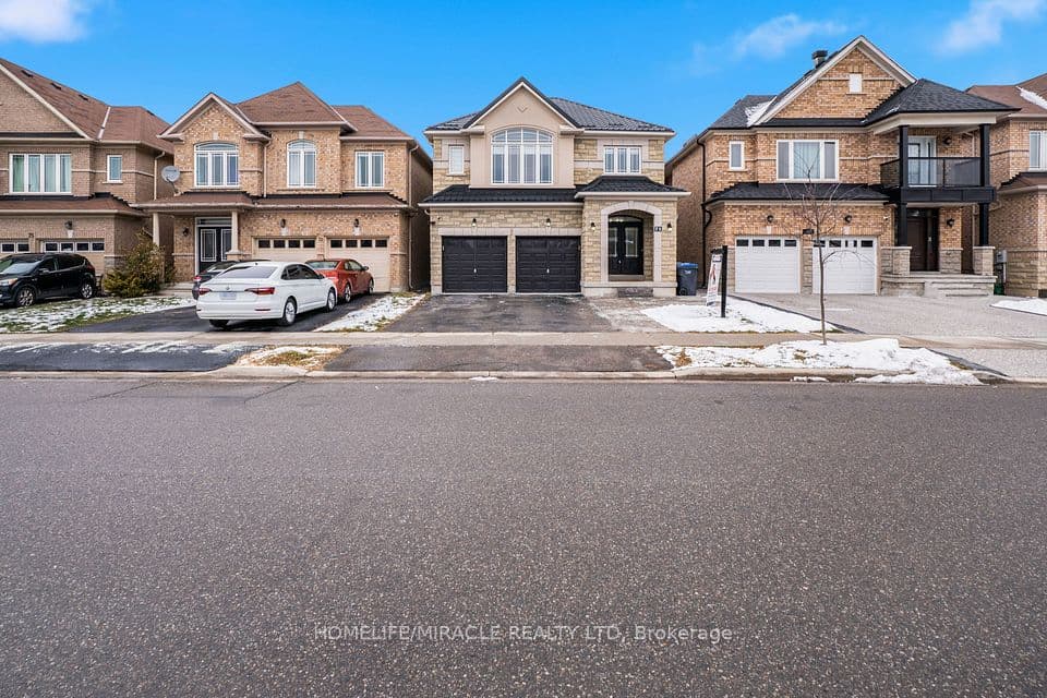 71 Skyvalley Drive, Brampton, ON L6P 3B7 – main photo