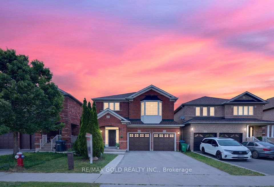 40 Dunure Crescent, Brampton, ON L7A 2Y6 – main photo