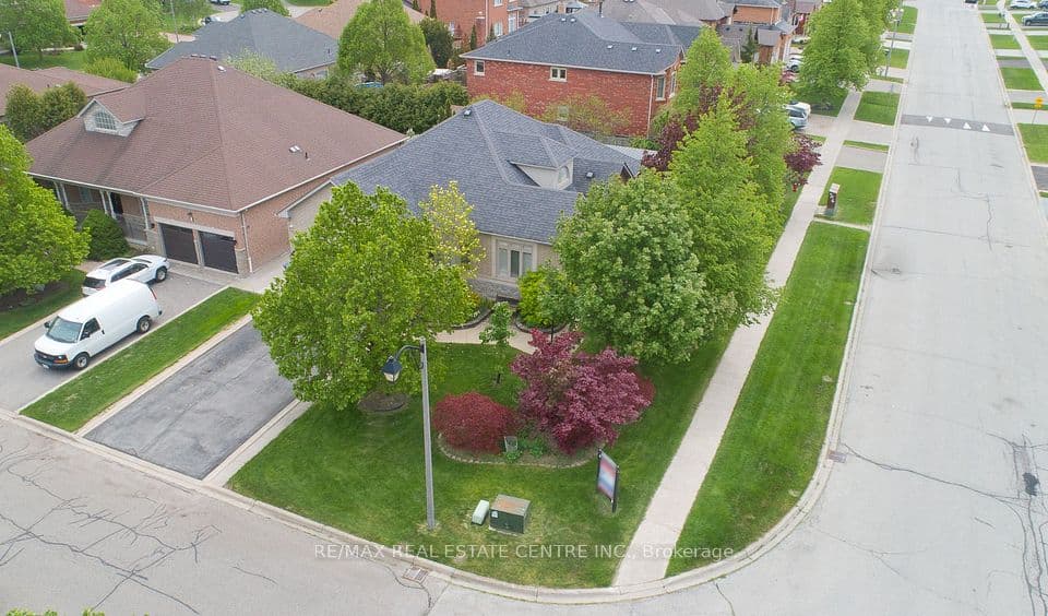 1 Kirkwood Crescent, Caledon, ON L7C 1A5 – photo 3
