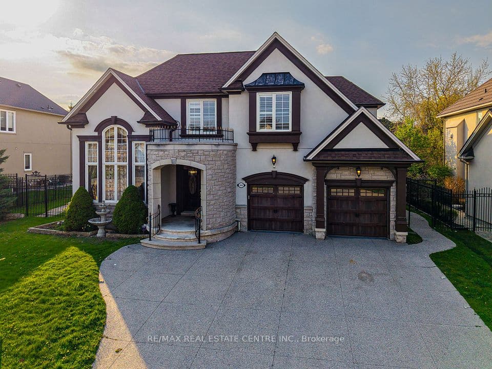 645 Cranleigh Court, Mississauga, ON L5H 4L4 – main photo