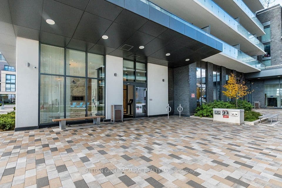30 Samuel Wood Way 1311, Toronto, ON M9B 0C9 – photo 2