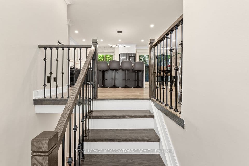 1268 Forest Hill, Oakville, ON L6H 2C3 – photo 2