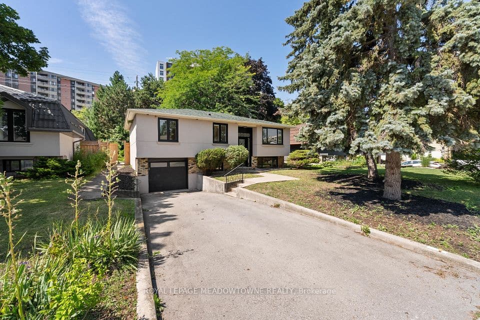 1268 Forest Hill, Oakville, ON L6H 2C3 – main photo
