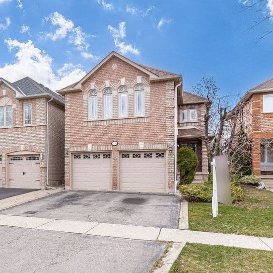 3744 Althorpe Circle, Mississauga, ON L5N 7G4 – photo 2