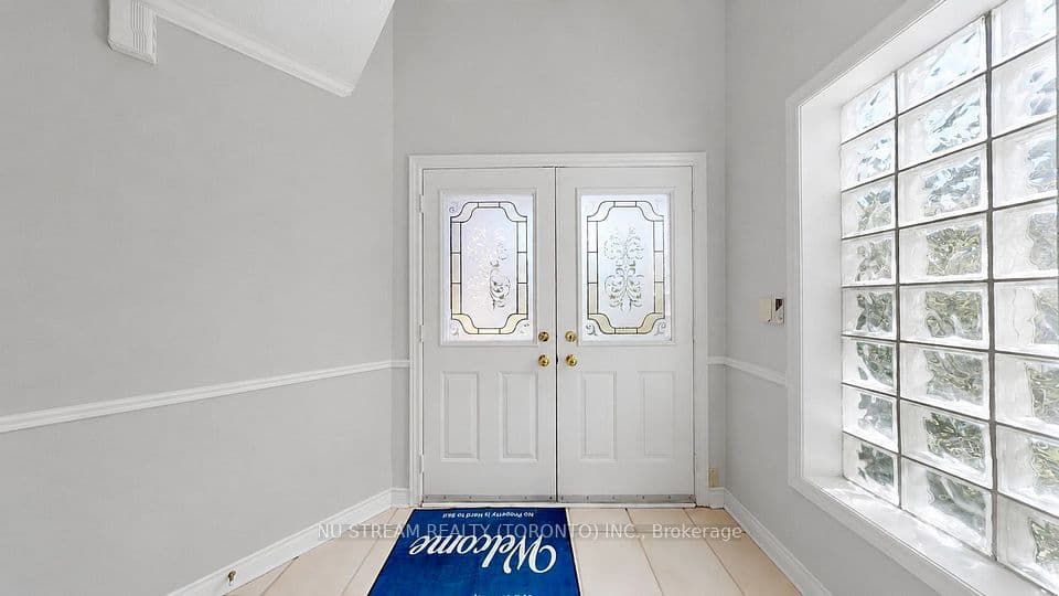 1337 Daniel Creek Road, Mississauga, ON L5V 1V3 – photo 3
