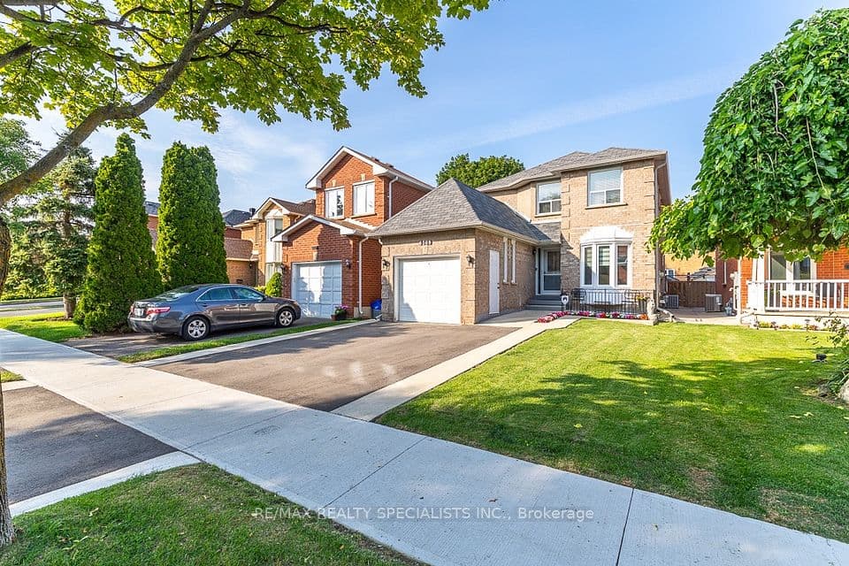 6369 Longspur Road, Mississauga, ON L5N 6H1 – main photo