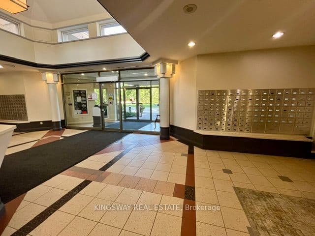 1140 Parkwest Place 1108, Mississauga, ON L5E 3K9 – photo 3
