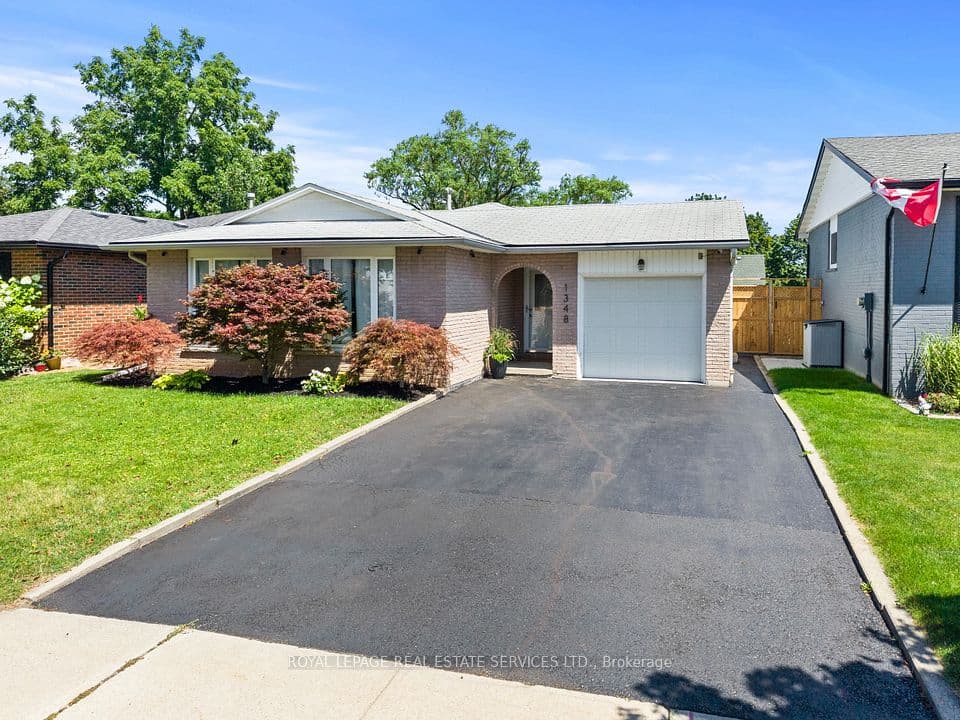 1348 Janina Boulevard, Burlington, ON L7P 1K6 – main photo
