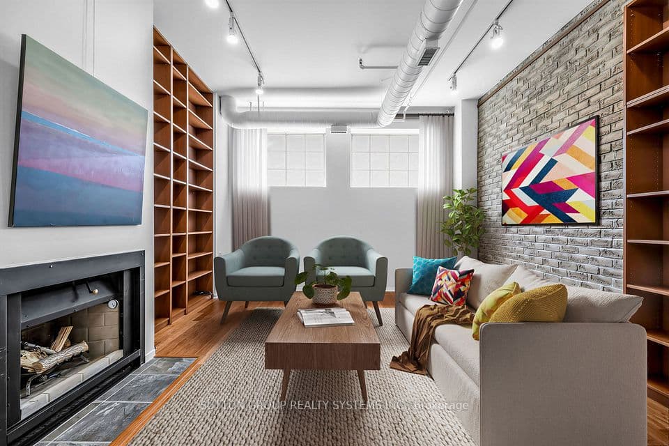 6 Bartlett Avenue W 5, Toronto, ON M6H 3E7 – photo 3