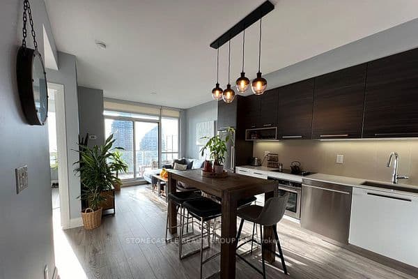 36 Park Lawn Road 2401, Toronto, ON M8V 0E5 – photo 3