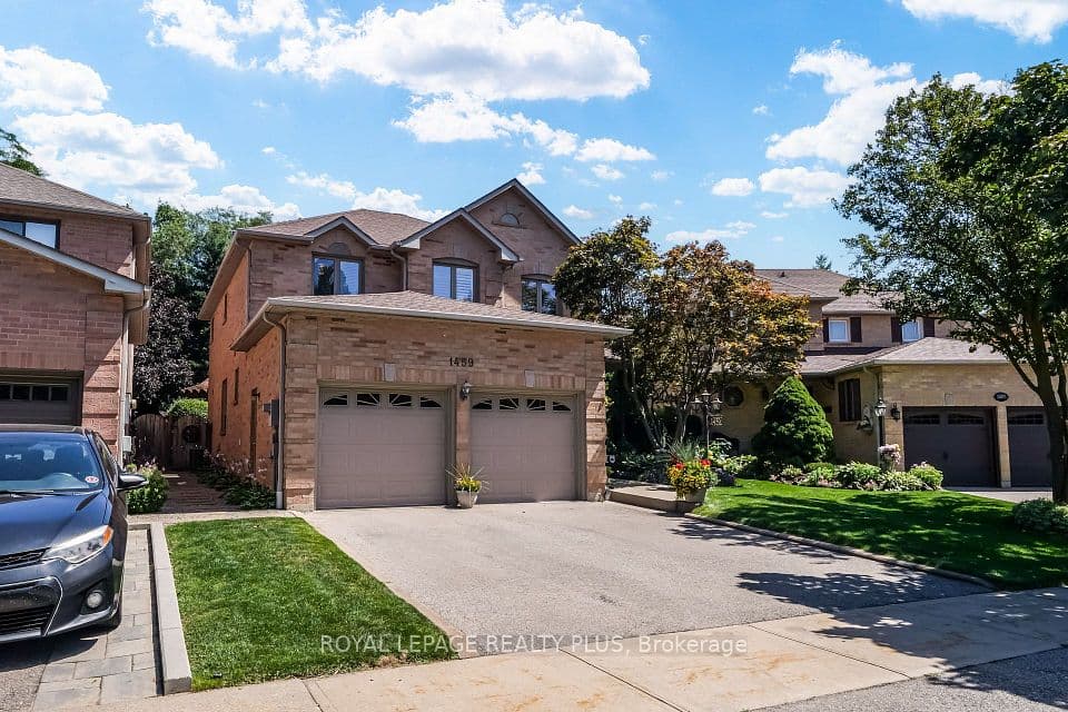 1459 Ravensmoor Crescent, Mississauga, ON L5M 3L4 – photo 2