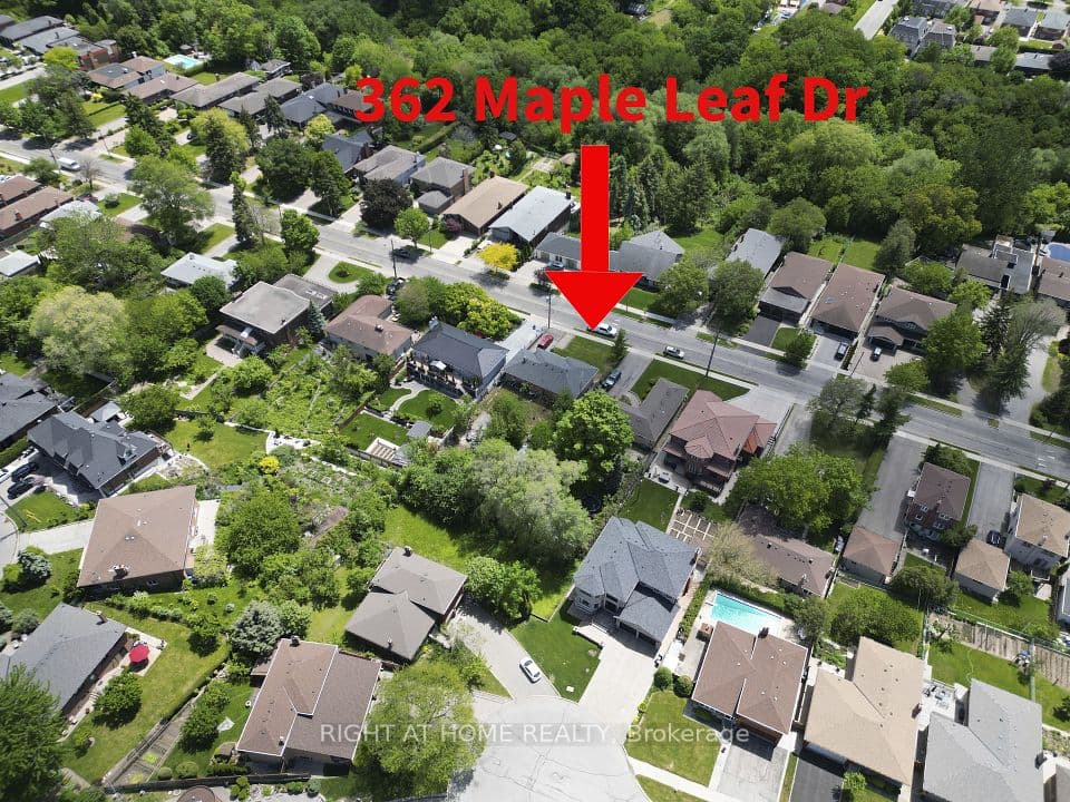 362 Maple Leaf Drive, Toronto, ON M6L 1P4 – photo 3