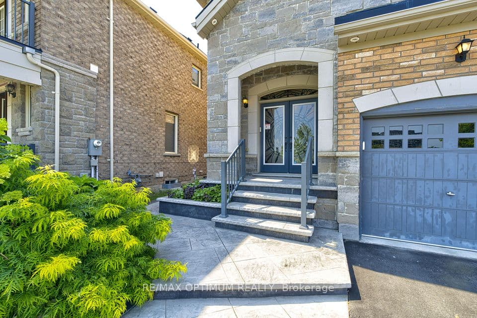 274 Buick Boulevard, Brampton, ON L7A 4L8 – photo 2