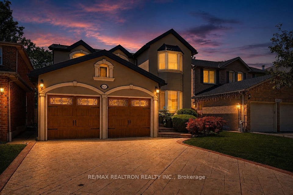6026 Roxbury Road, Mississauga, ON L5N 4M7 – main photo