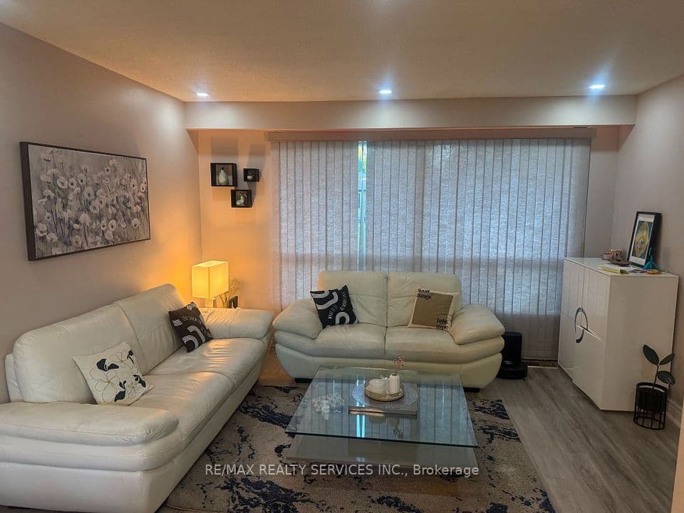34 Watson Crescent, Brampton, ON L6W 1E7 – photo 3