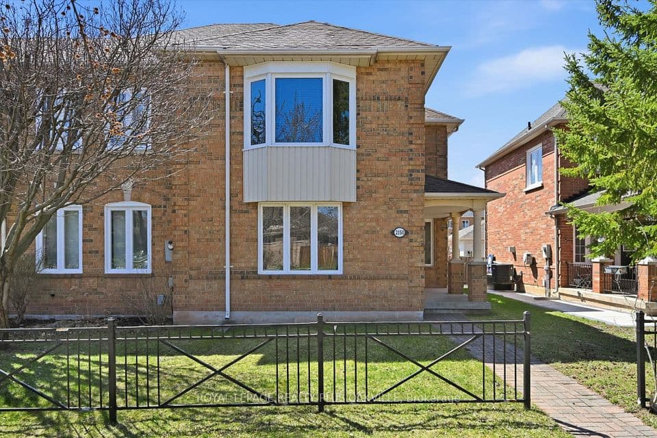 2150 Fourth Line 2150, Oakville, ON L6M 3T2 – photo 2