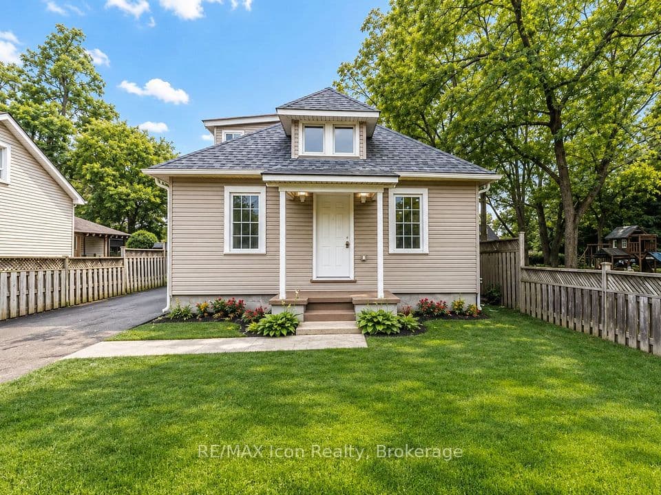 1270 Spring Gardens Road, Burlington, ON L7T 1J8 – main photo