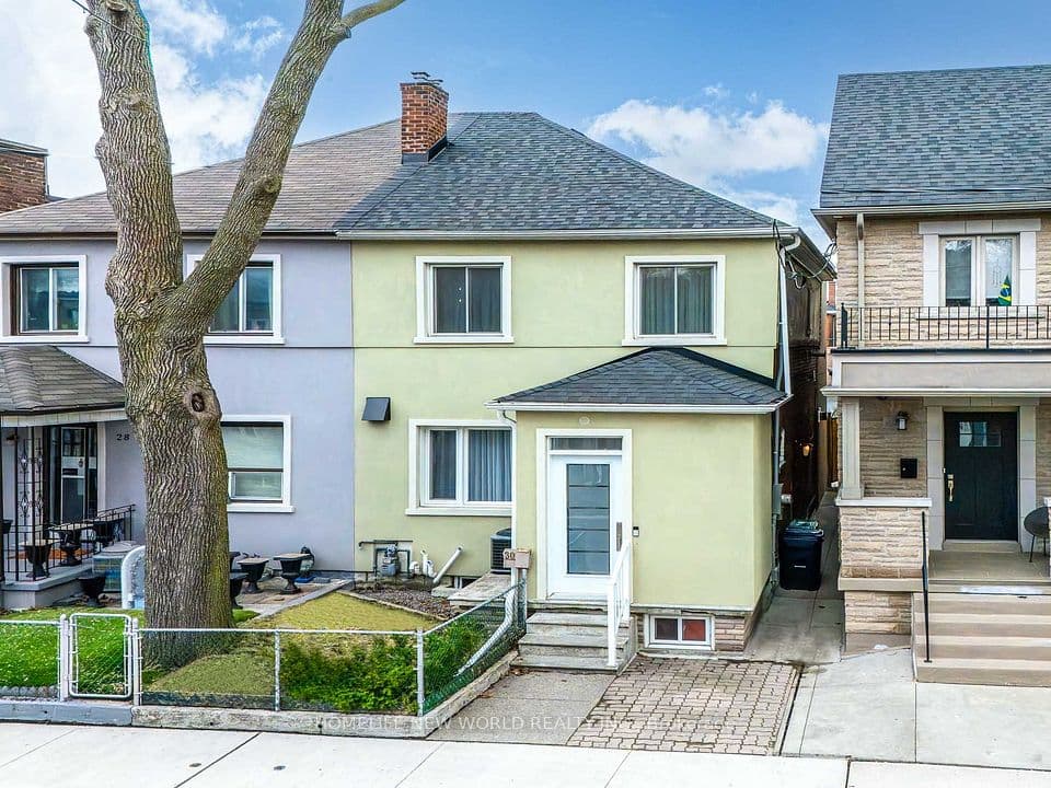30 Carling Avenue, Toronto, ON M6G 3S1 – main photo