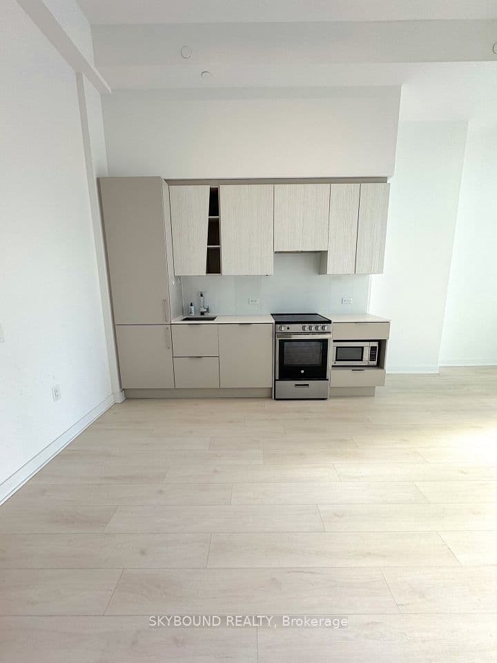3900 Confederation Parkway 529, Mississauga, ON L5B 0K7 – photo 2