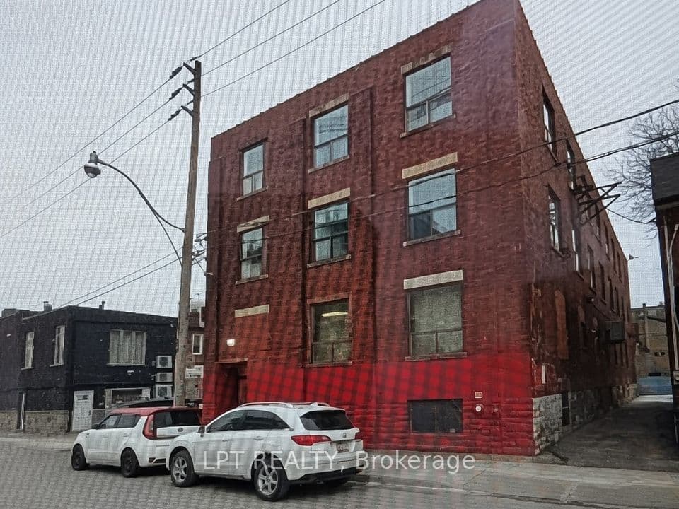 17 Paton Road, Toronto, ON M6H 1R7 – main photo