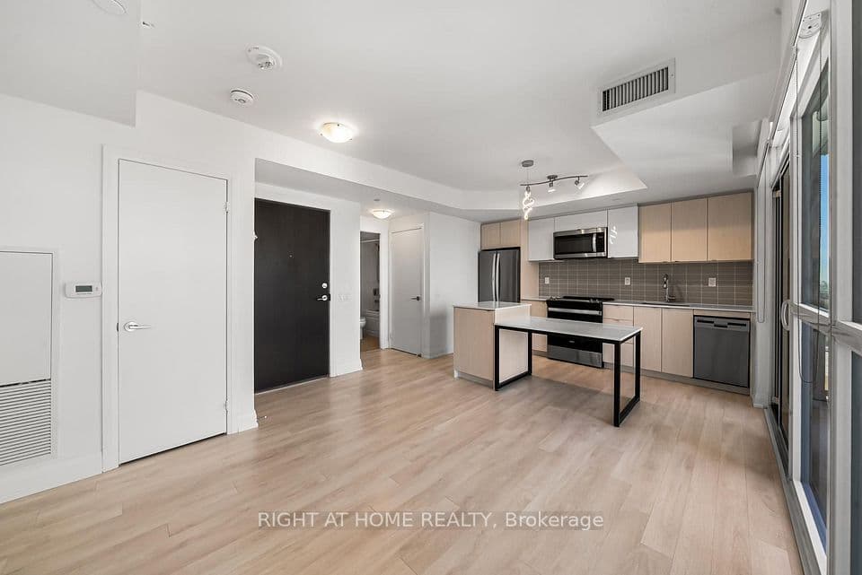 1461 Lawrence Avenue W 1511, Toronto, ON M6L 0A6 – photo 2