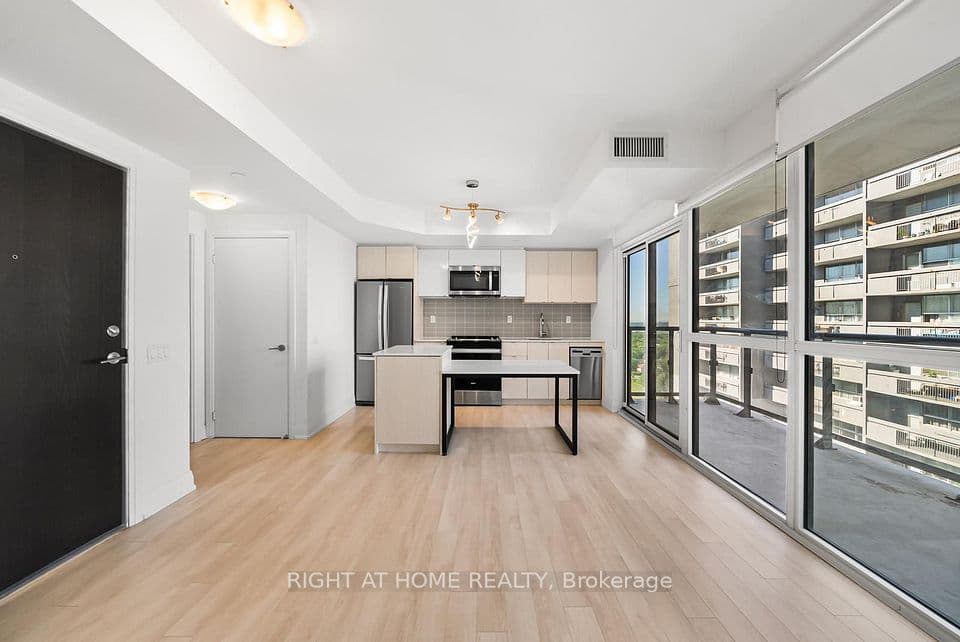 1461 Lawrence Avenue W 1511, Toronto, ON M6L 0A6 – main photo