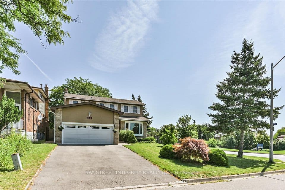 2381 Lyford Lane, Burlington, ON L7P 3Y8 – photo 2