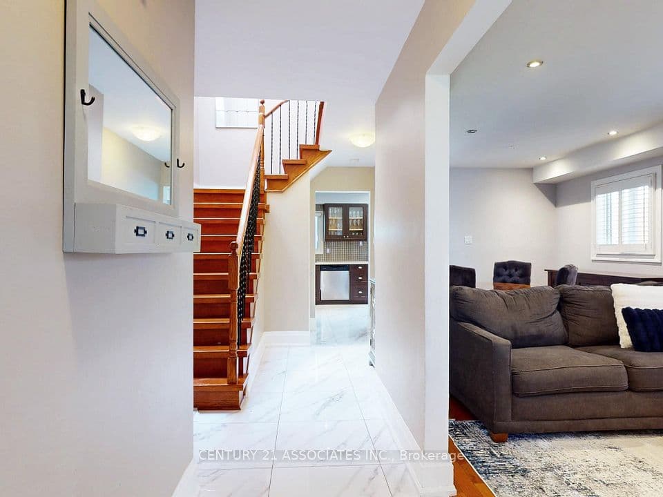 80 Stephensen Court, Brampton, ON L6V 3X8 – main photo