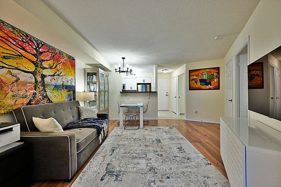 700 Humberwood Boulevard 2422, Toronto, ON M9W 7J4 – photo 3